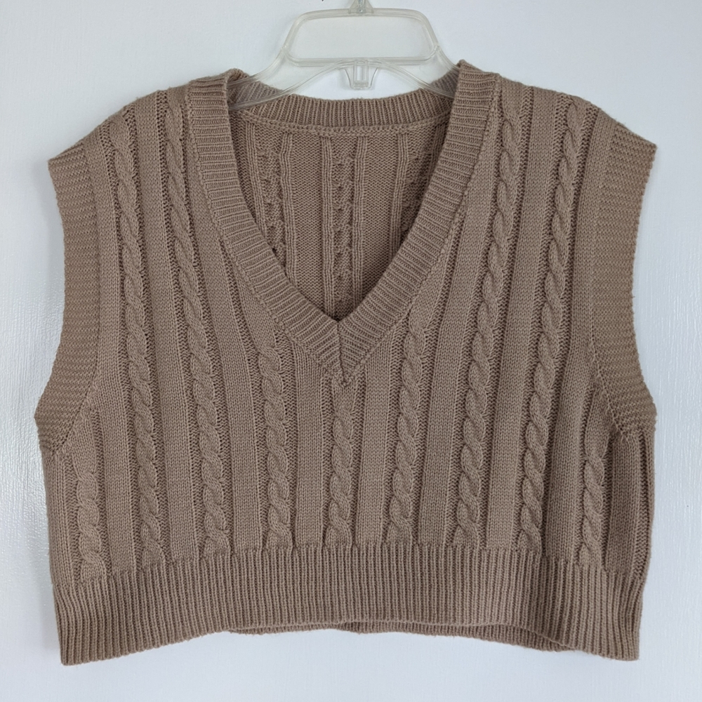 Cropped Cable Knit Sweater Vest
